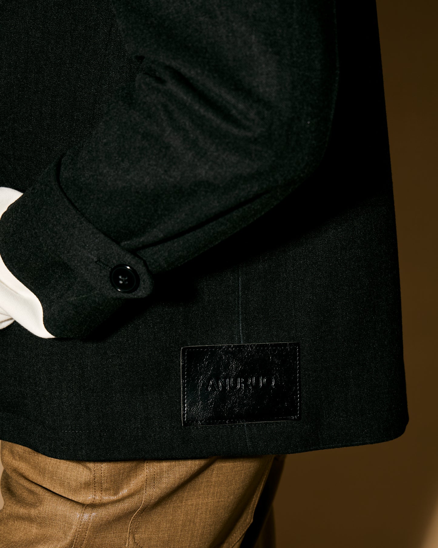 BLACK TAILORED JACKET