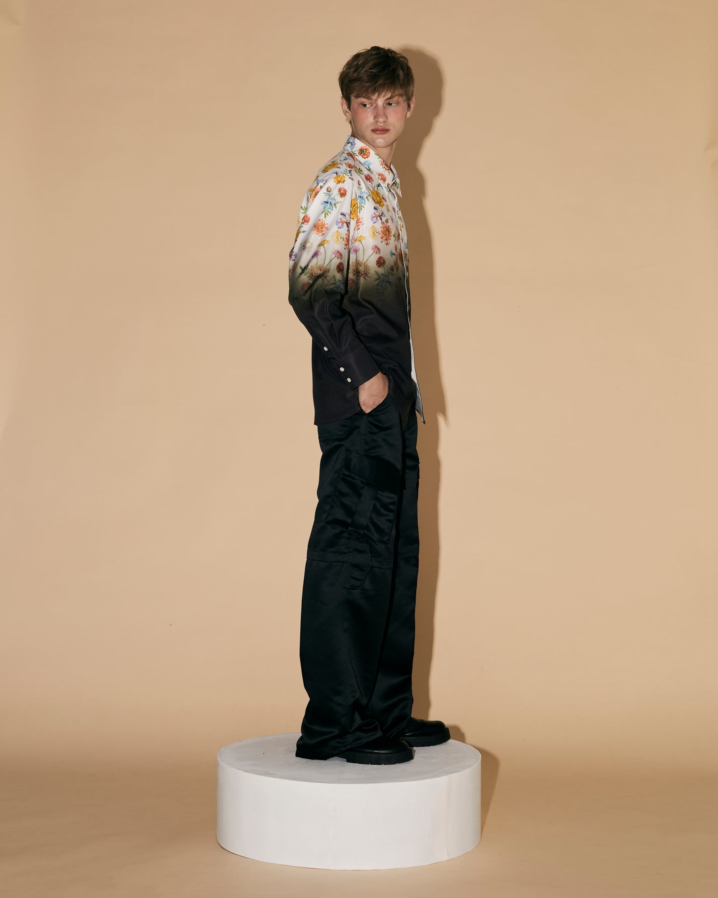 BLACK GRADATION SHIRT