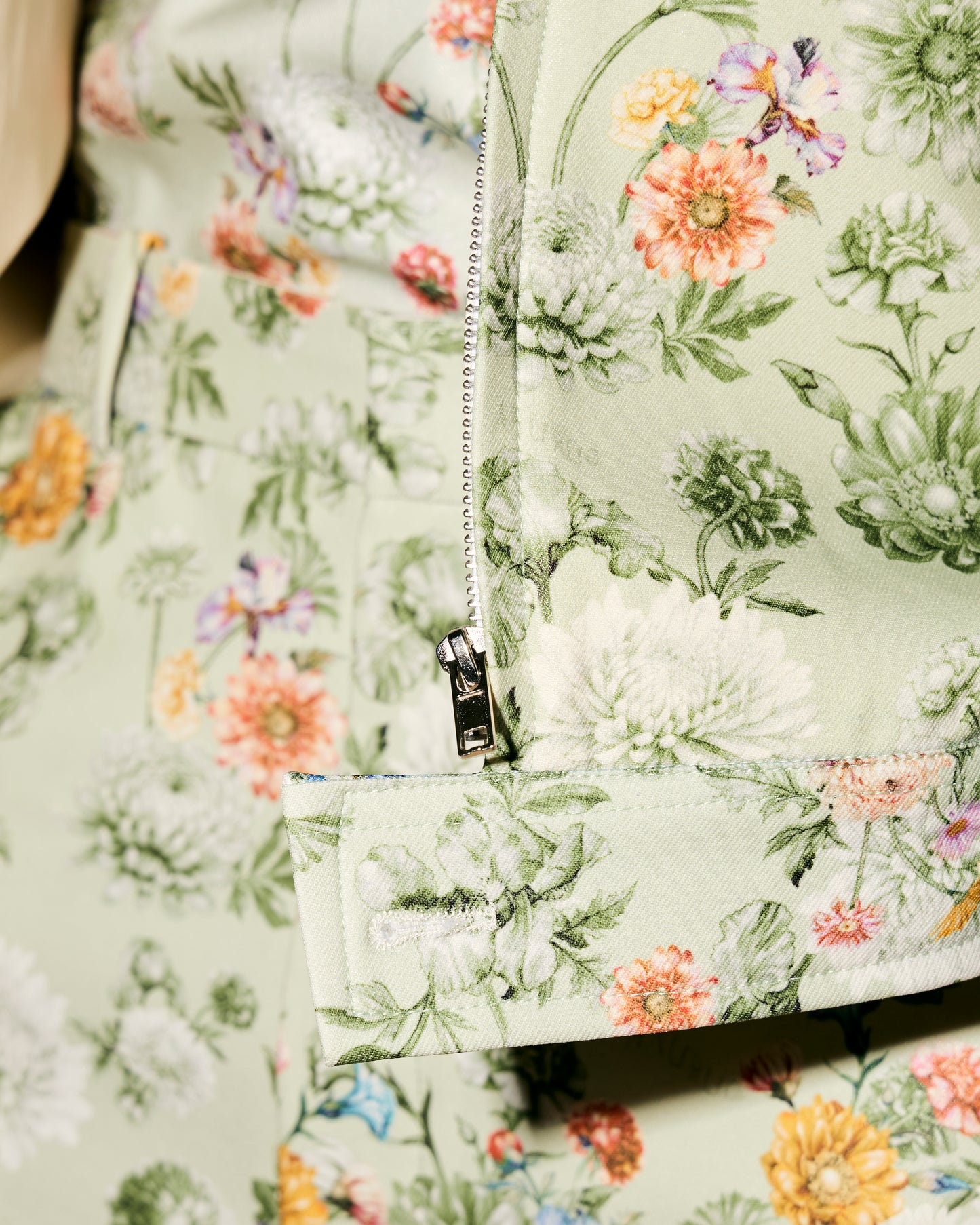 GREEN FLORAL GRADATION JACKET