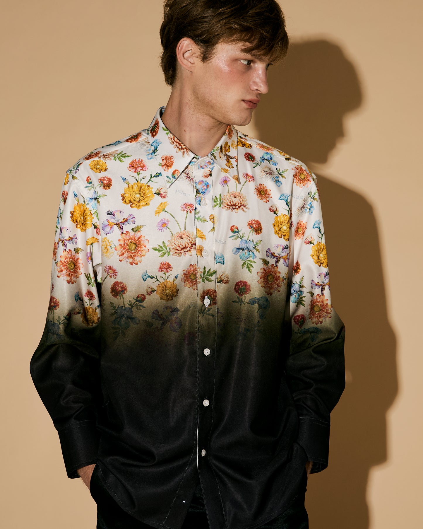 BLACK GRADATION SHIRT