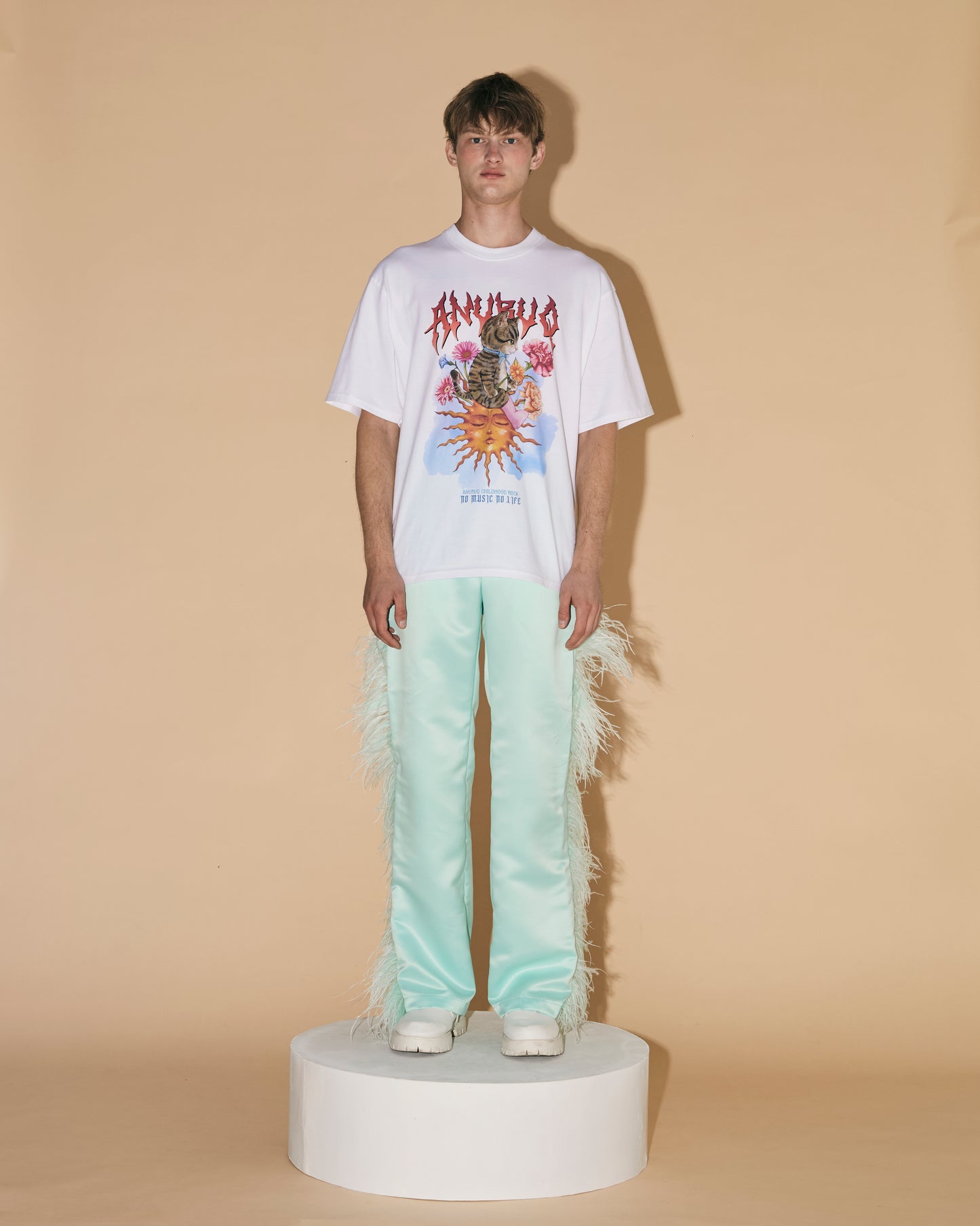 CAT ON THE SUN T-SHIRT