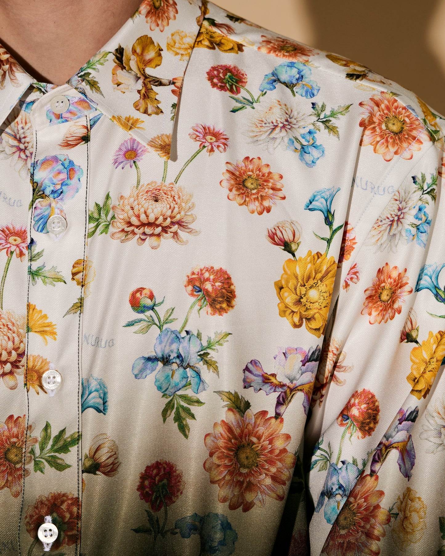 BLACK GRADATION SHIRT