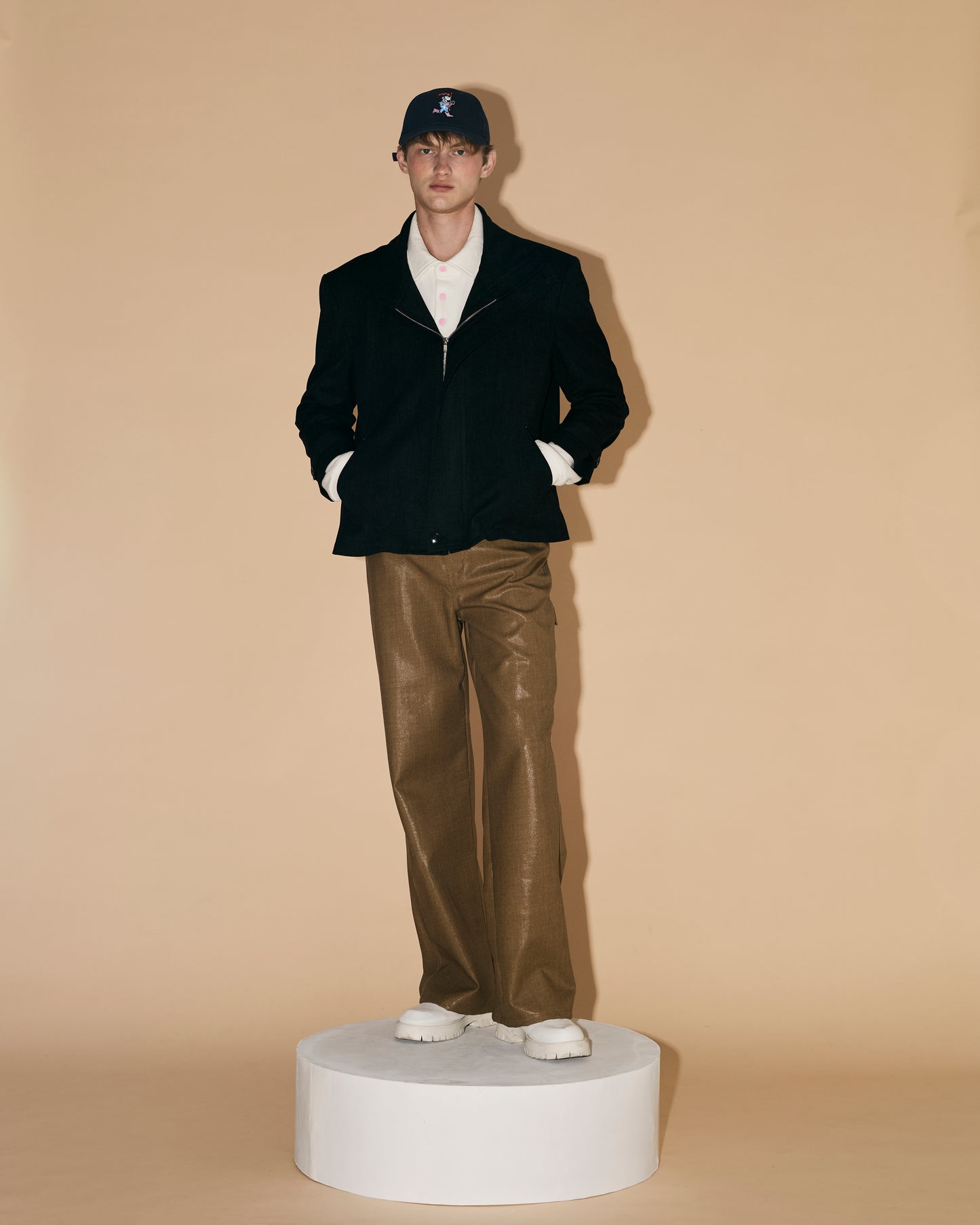 BLACK TAILORED JACKET