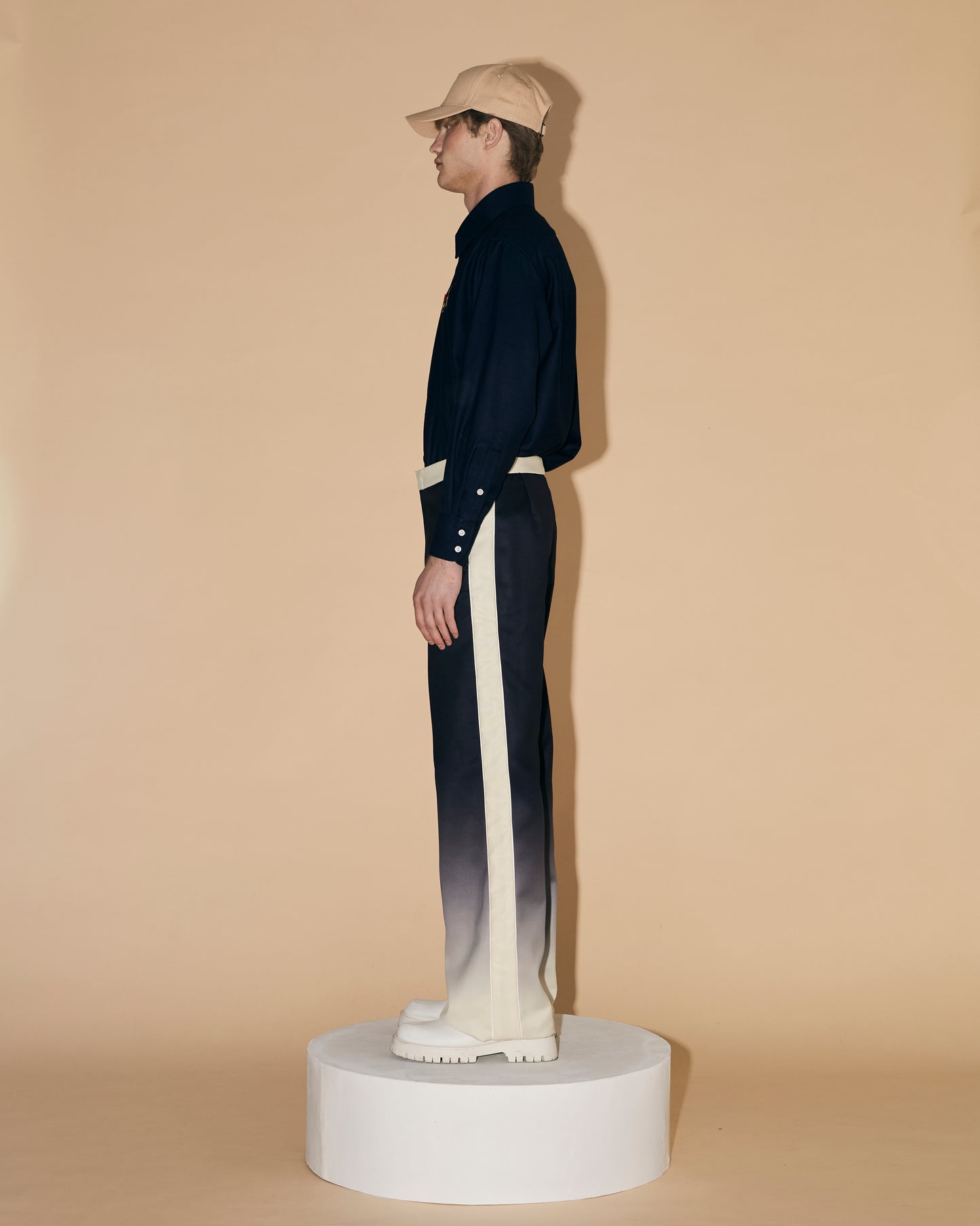 NAVY GRADATION PANTS